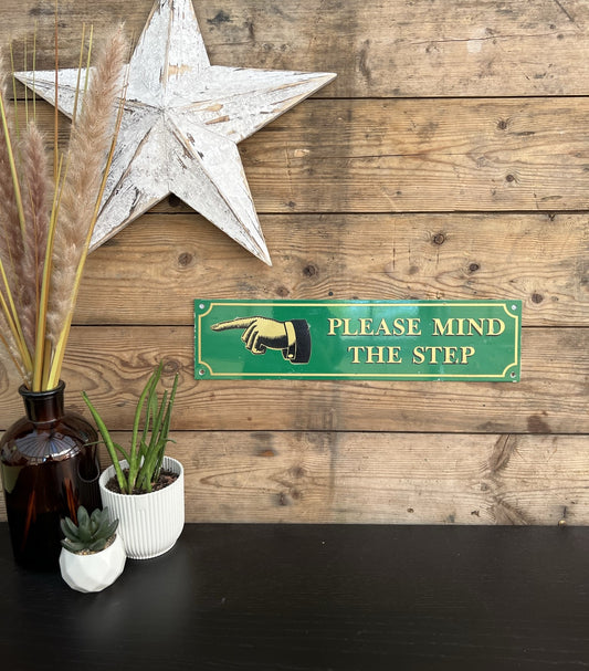 Vintage Metal "MIND THE STEP" Sign Rustic Pub Bar Café Sign Man Cave Décor