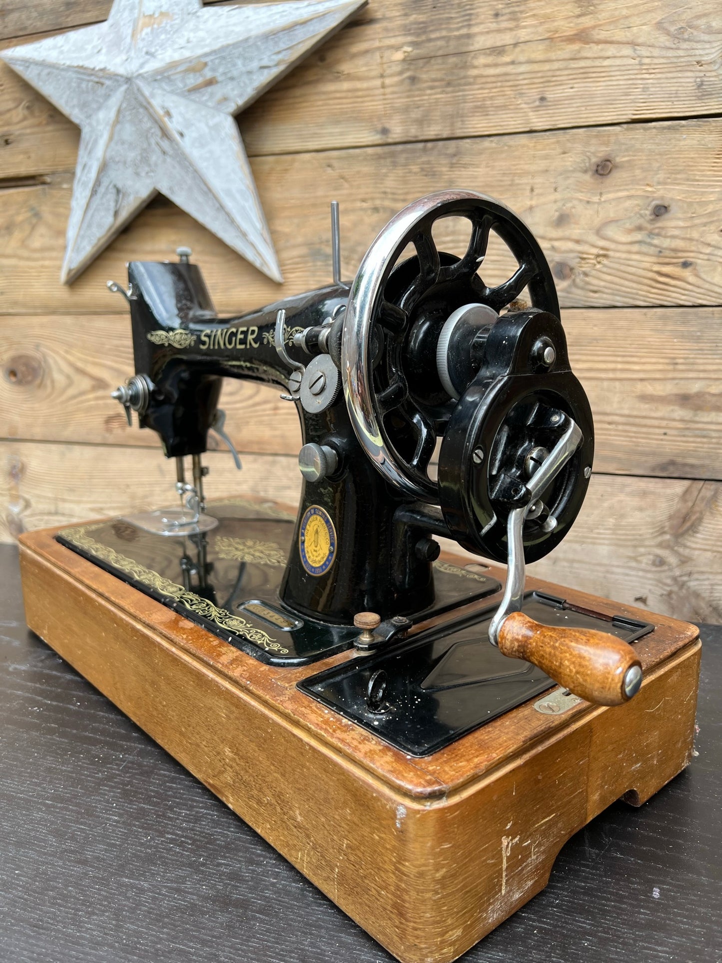 Vintage Singer Sewing Machine 1950 Hand Crank With Hard Case & Extras