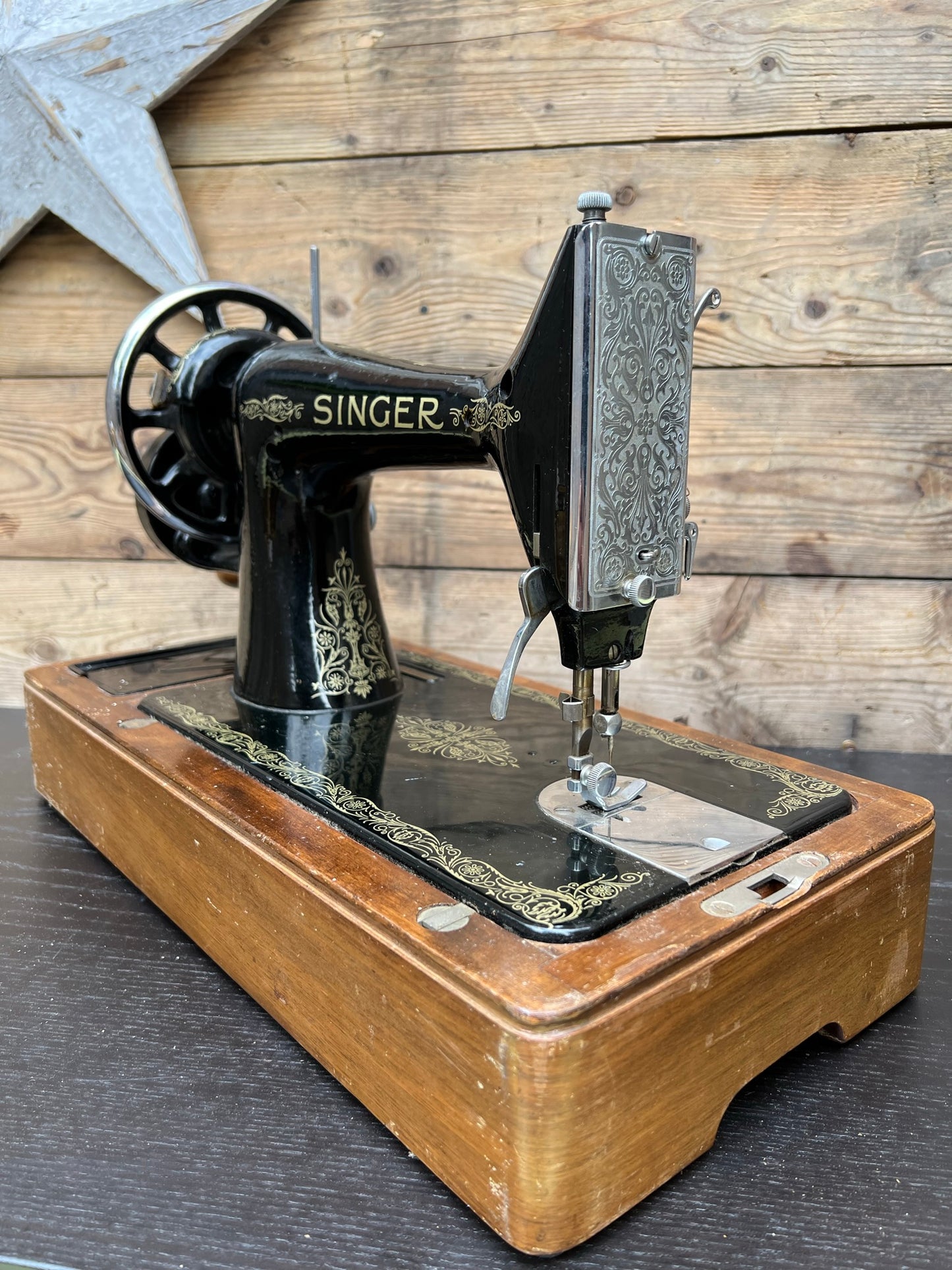 Vintage Singer Sewing Machine 1950 Hand Crank With Hard Case & Extras