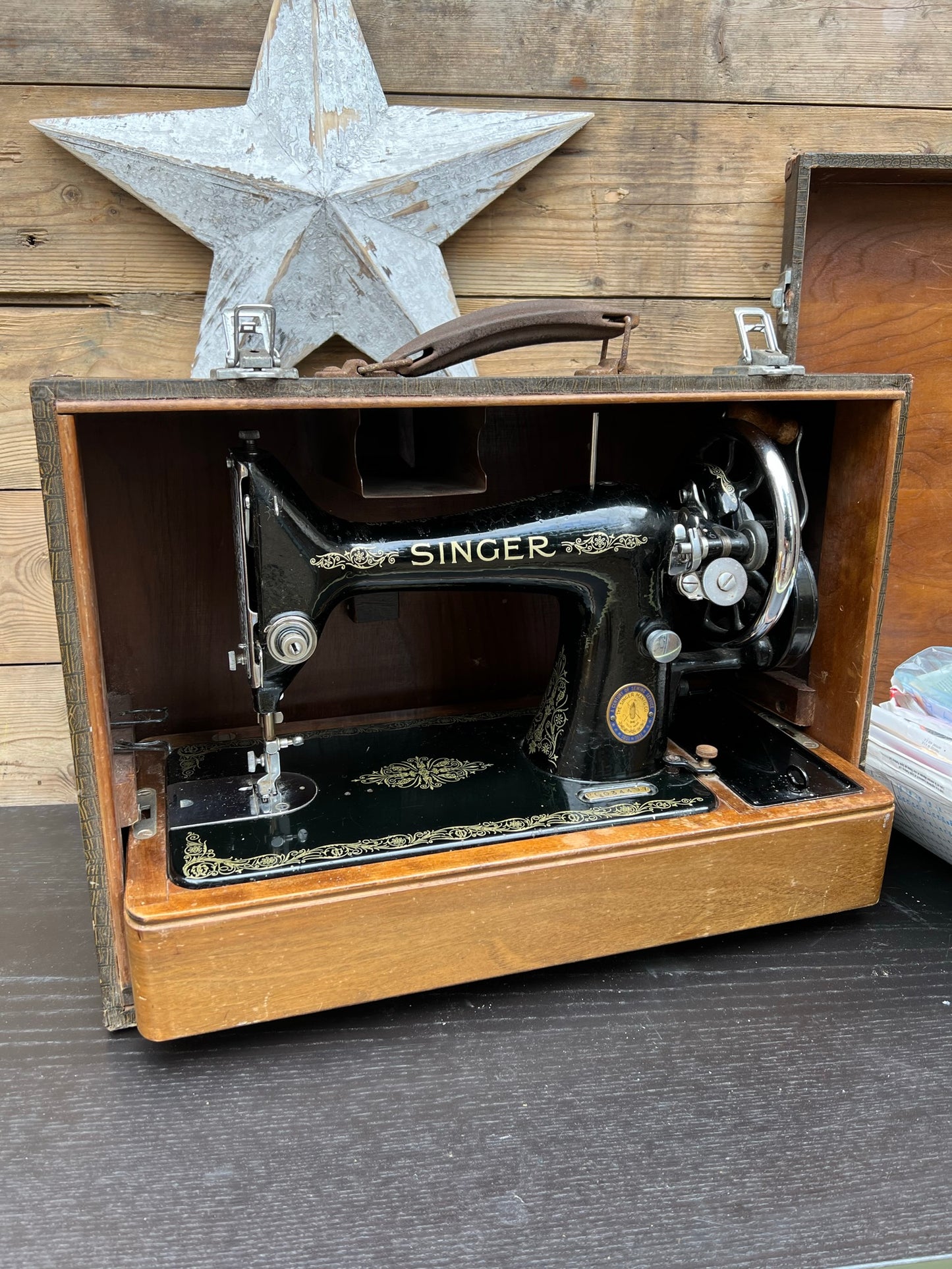 Vintage Singer Sewing Machine 1950 Hand Crank With Hard Case & Extras