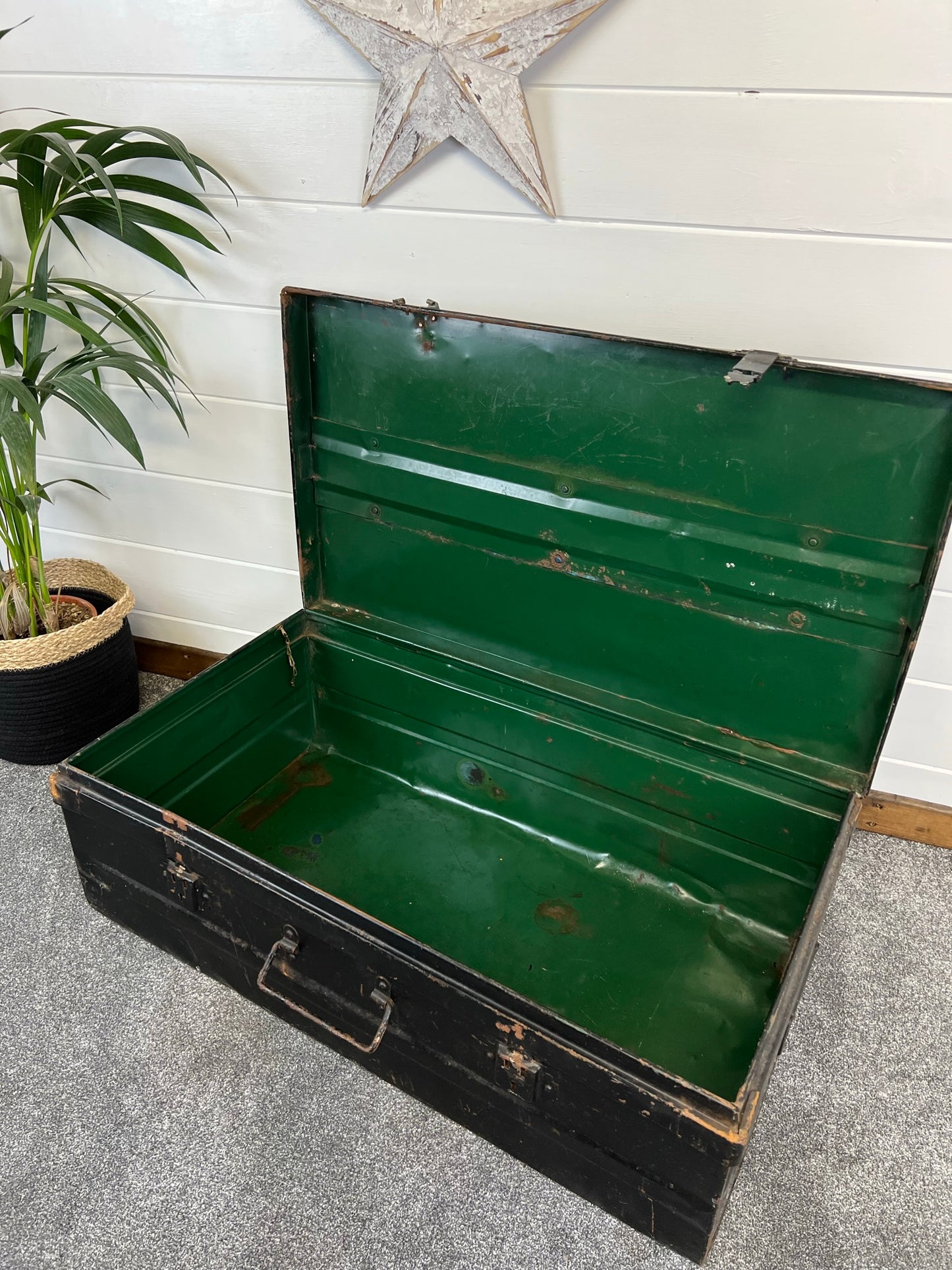 Vintage Metal Large Storage Trunk Rustic Black Coffee Side Table Original Toy Tool Chest