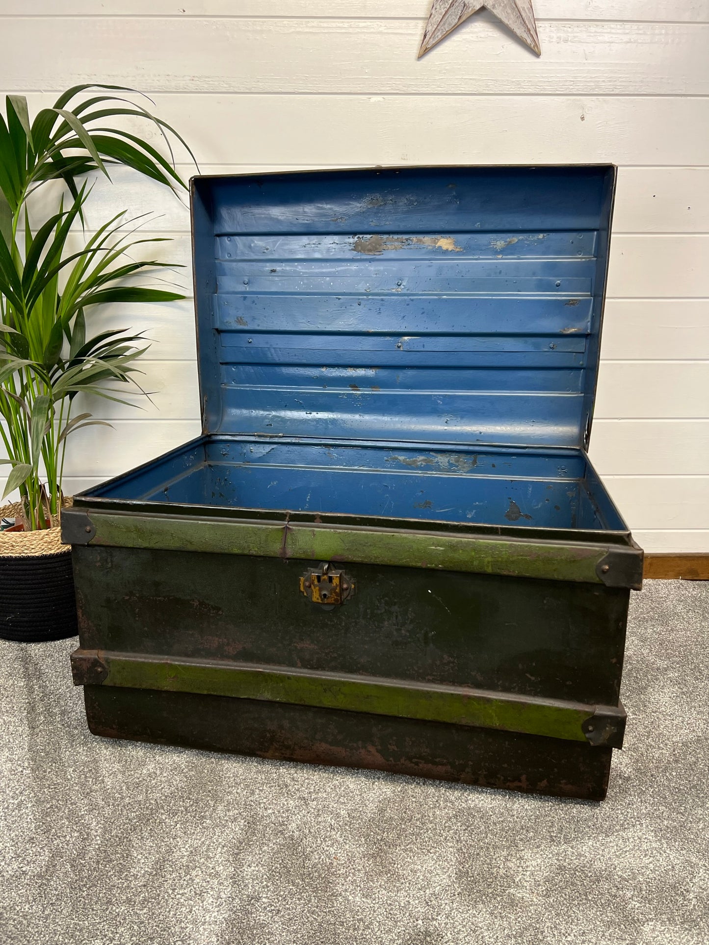 Vintage Metal Steamer Trunk Rustic Coffee Side Table Original Travel Storage Large Trunk