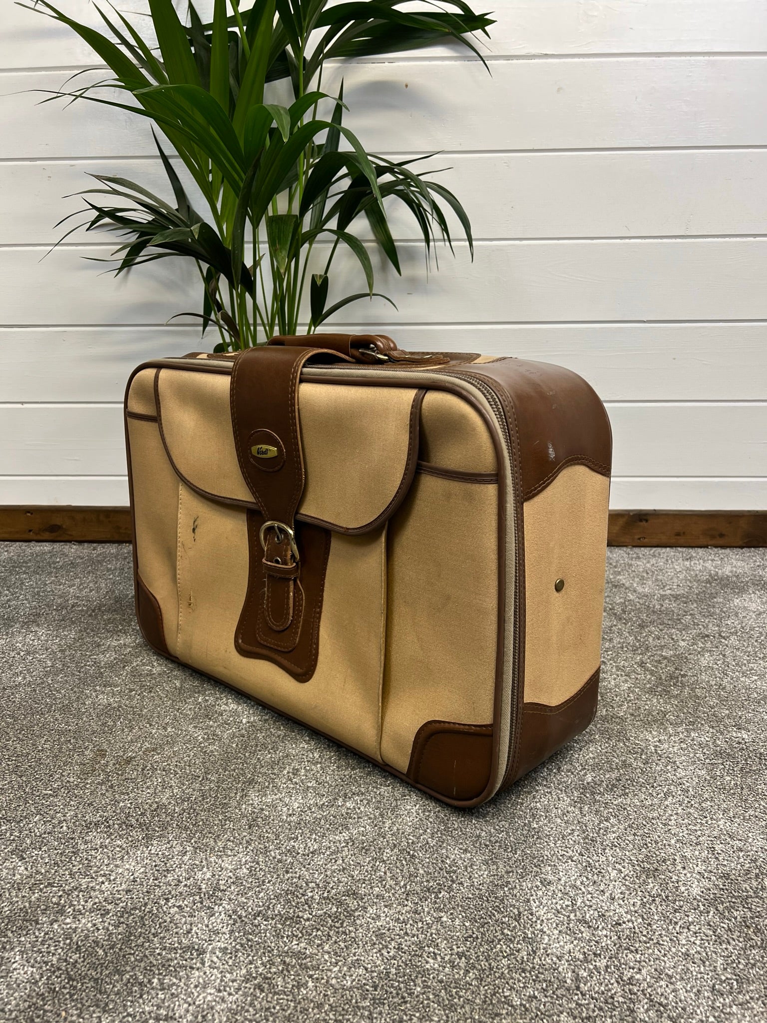 Verdi suitcase online