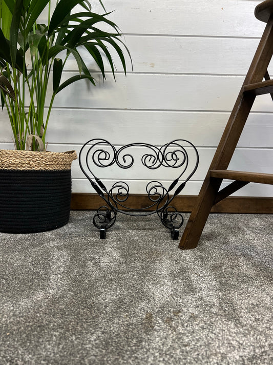 Vintage Black Wrought Iron Magazine Rack Newspaper Stand Rustic Farmhouse Decor