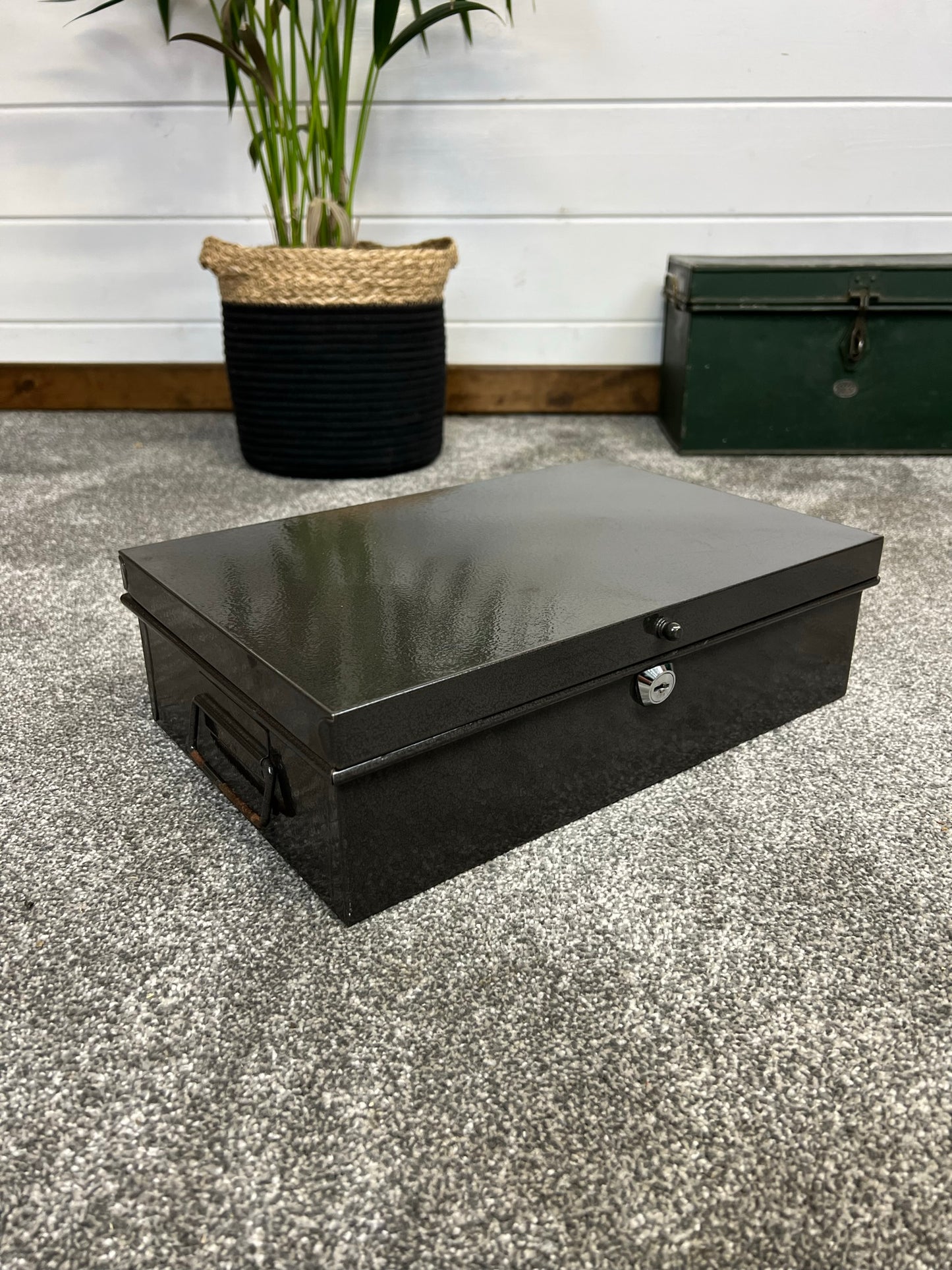 Vintage Small Metal Storage Box Cash Box Toolbox