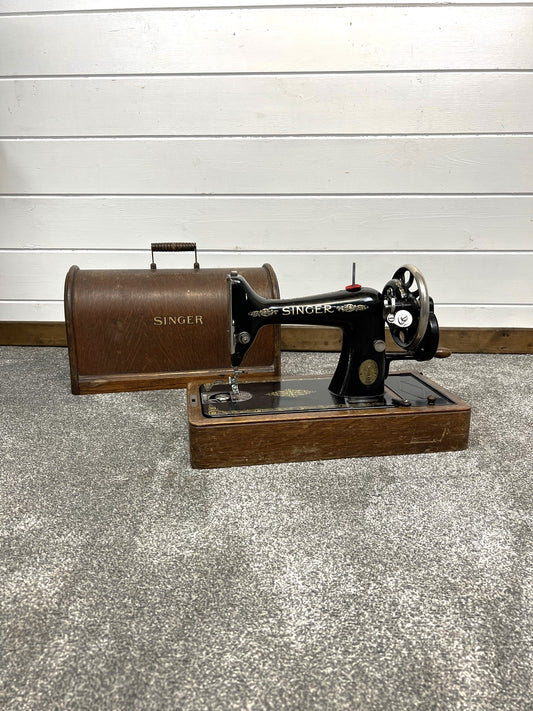 Vintage Singer Sewing Machine 15K Dates 1910 Hand Crank With Wooden Case