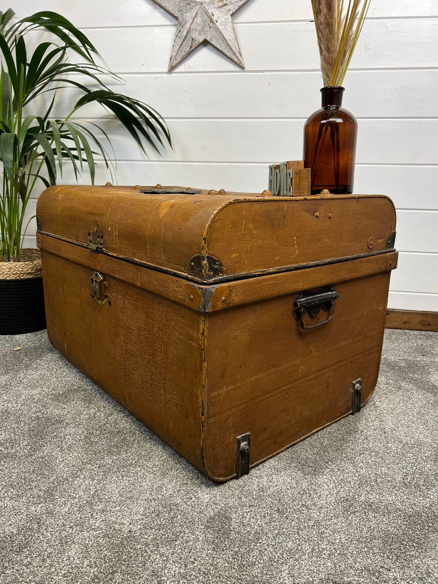 Vintage Metal Travel Chest Large Trunk Rustic Home Coffee Table Blanket Storage Box