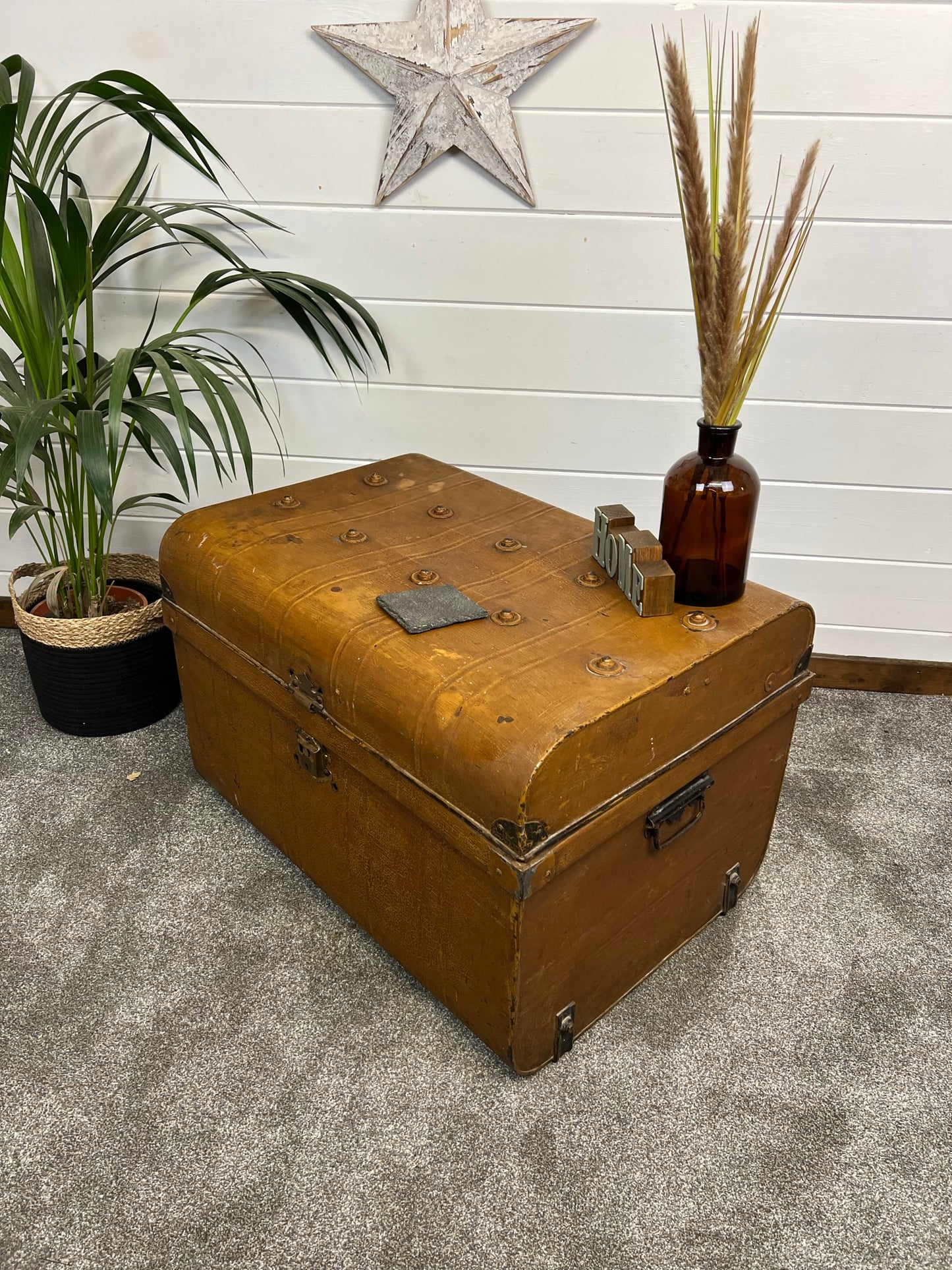 Vintage Metal Travel Chest Large Trunk Rustic Home Coffee Table Blanket Storage Box