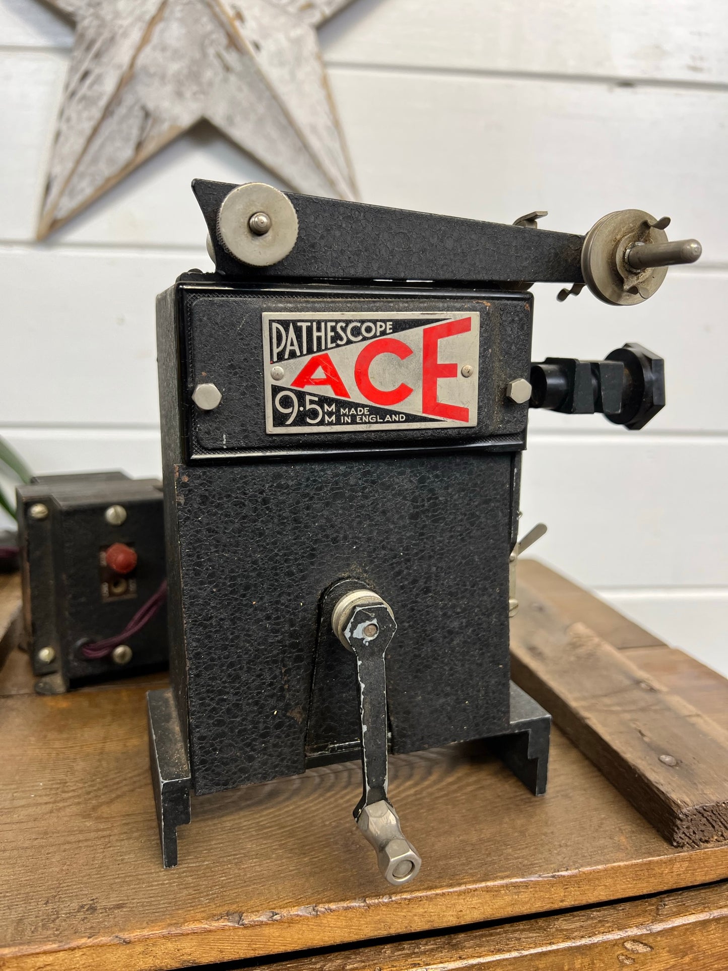 pathescope ace 9.5 mm projector